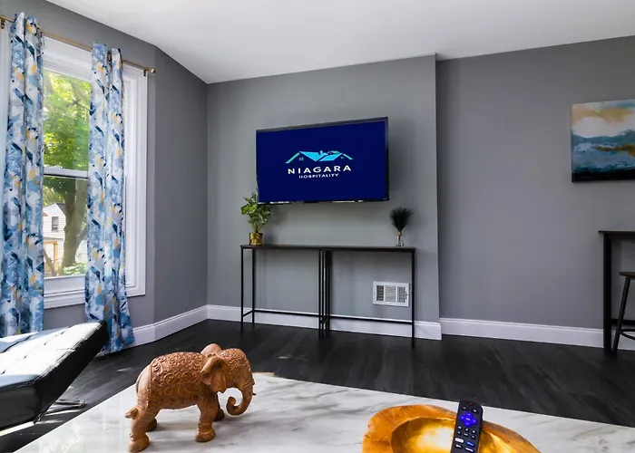 Quaint 1 Bedroom Apartment Sleeps 2-3, Near Niagara Falls