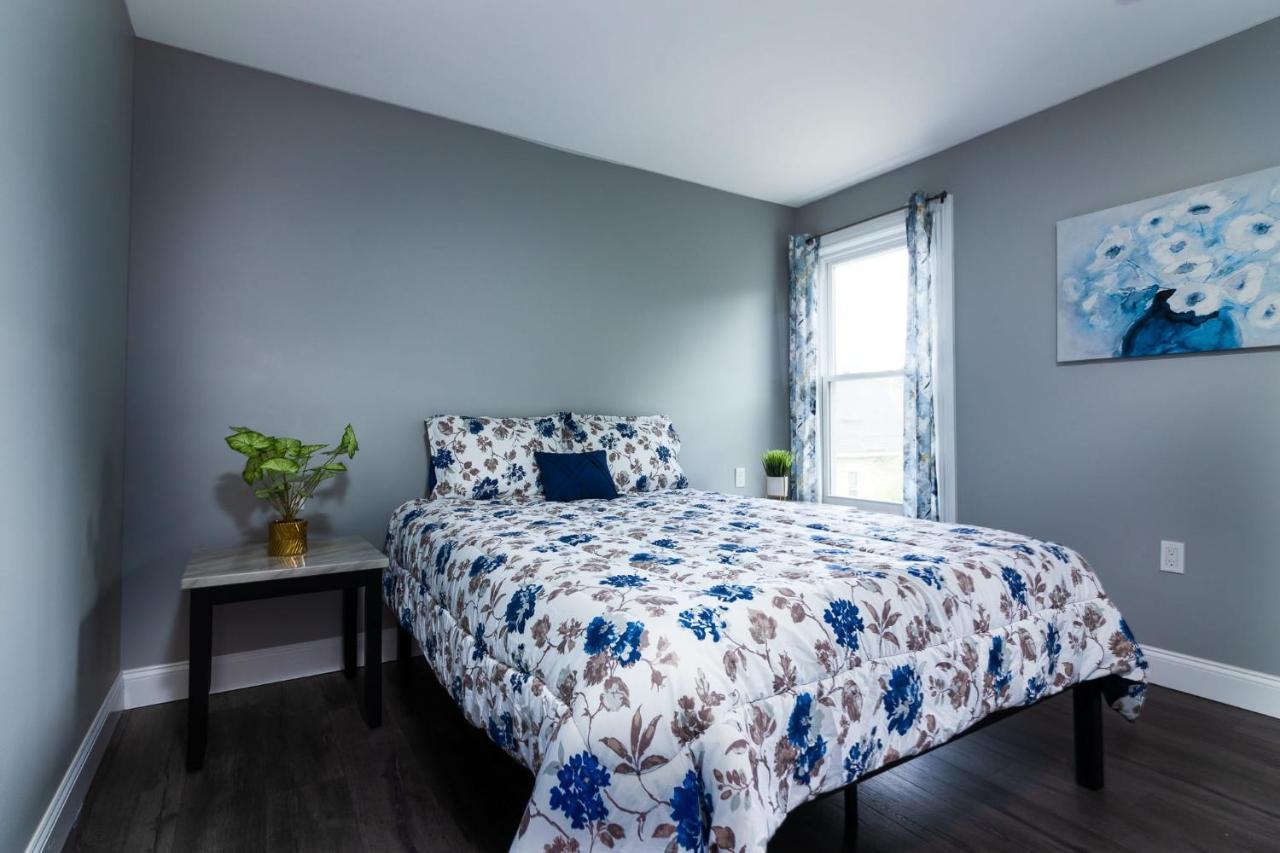 Quaint 1 Bedroom Sleeps 2-3, Near