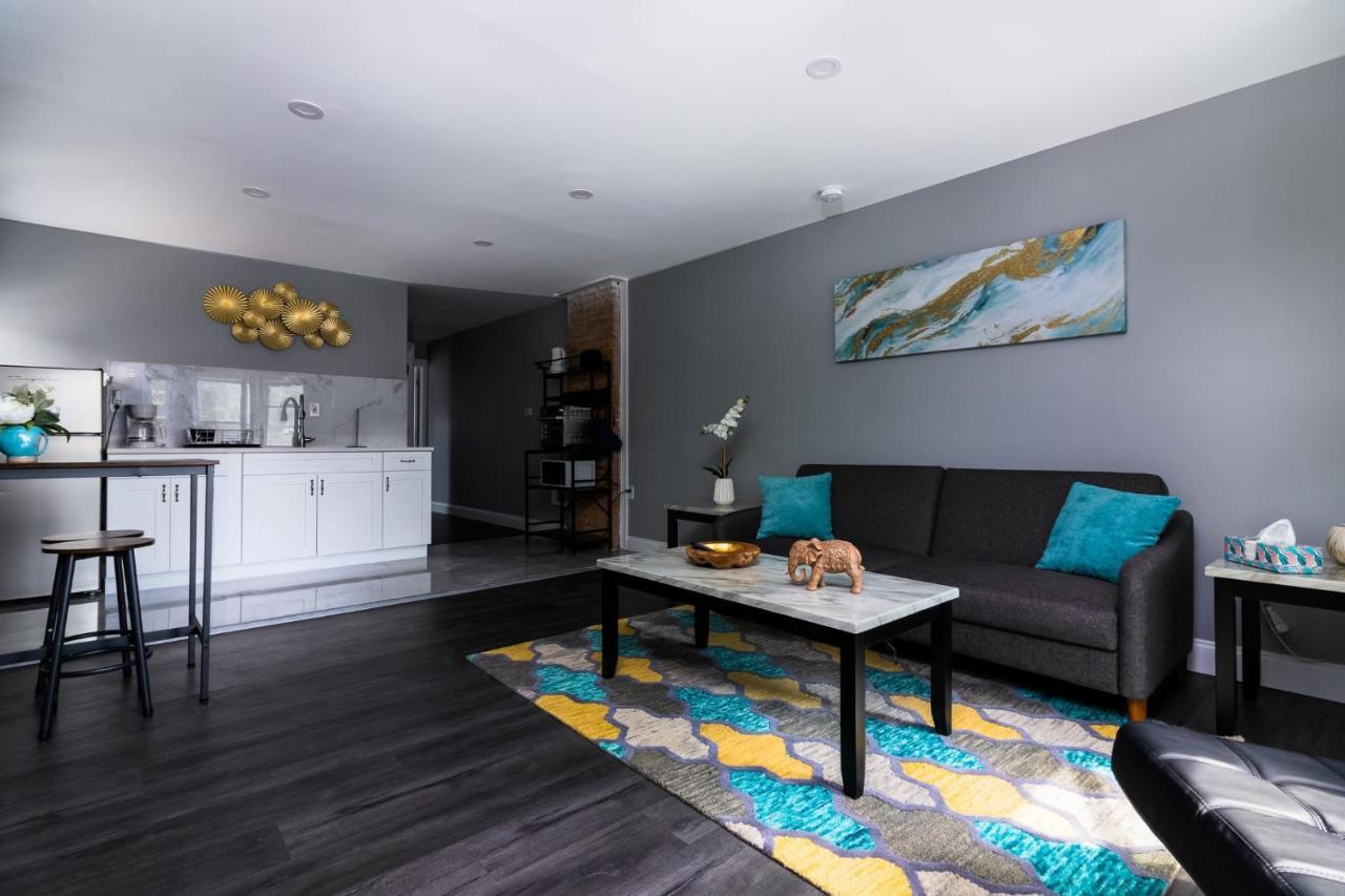Quaint 1 Bedroom Sleeps 2-3, Near Apartment *